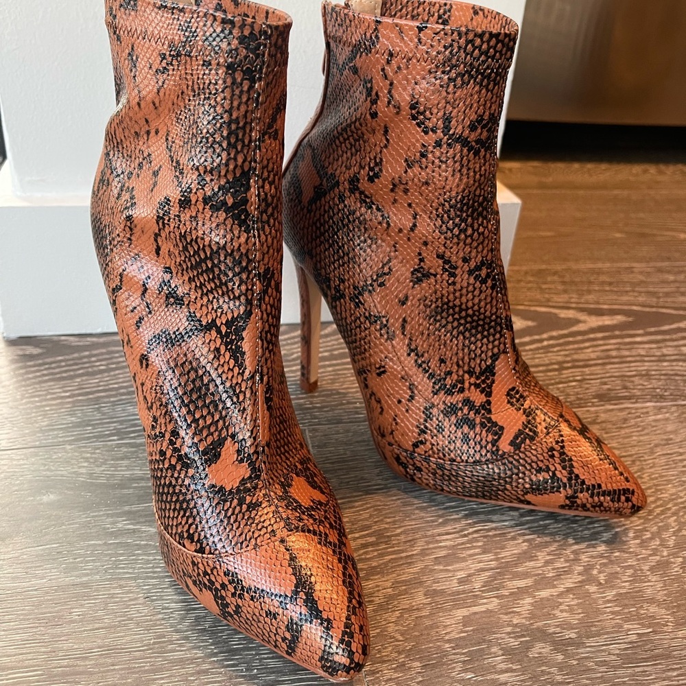 High heel booties